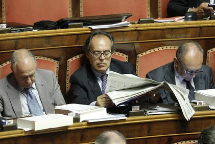 Senatori distratti e appisolati 2