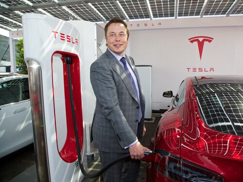 Musk raccoglie 112 milioni per finanziare la compagnia che creerà i tunnel del supertreno