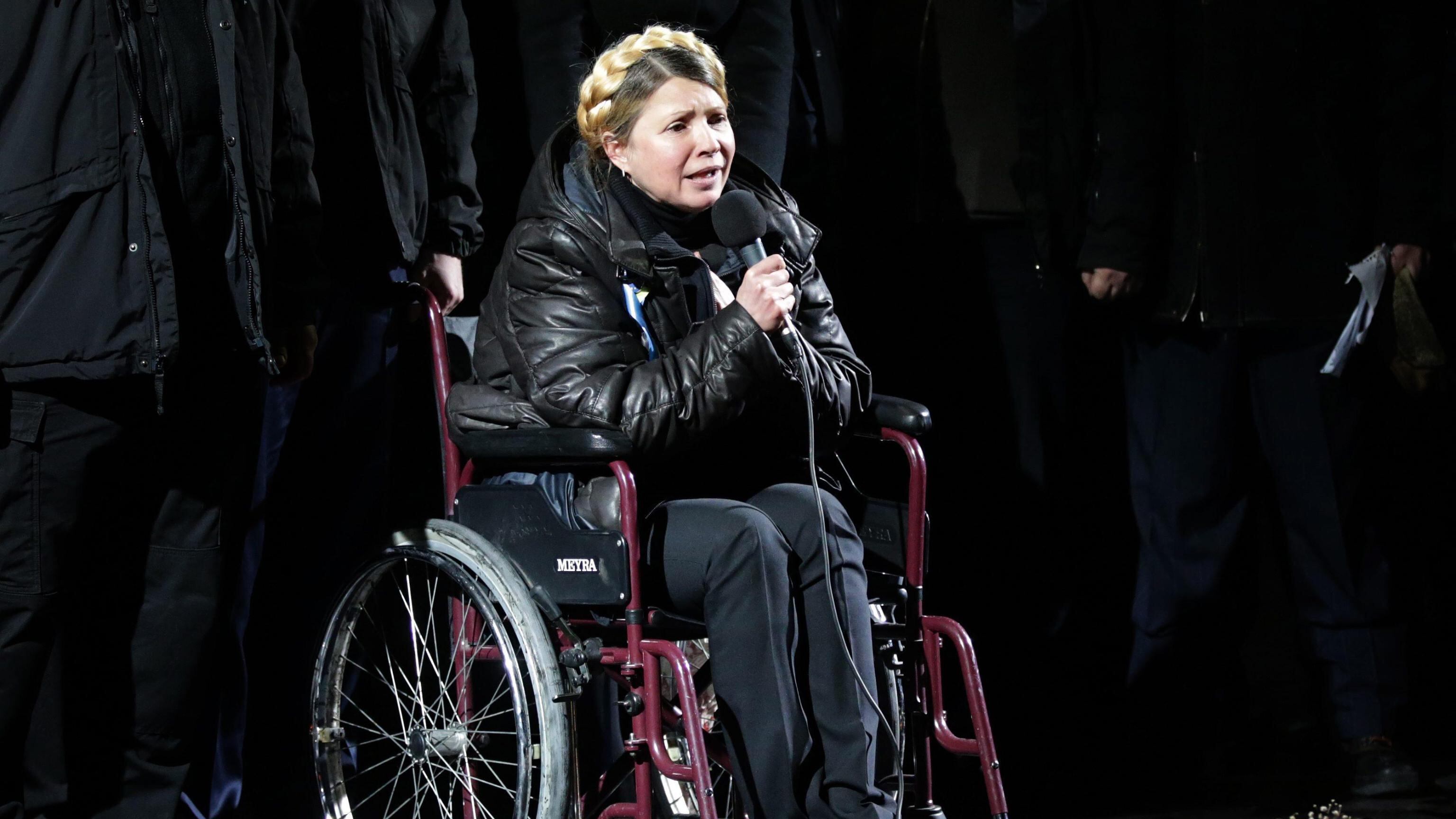 Ucraina, presidente in fuga E la Tymoshenko torna libera