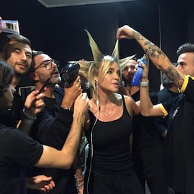Paola Barale, sexy giramondo 10