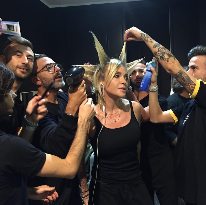 Paola Barale, sexy giramondo 10