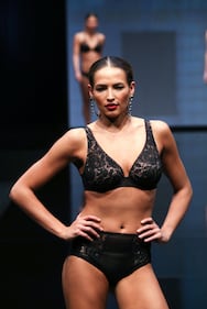 La sfilata al Salon De La Lingeriè dell'intimo francese 12