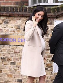 Meghan Markle raggiante col pancione: foto 8