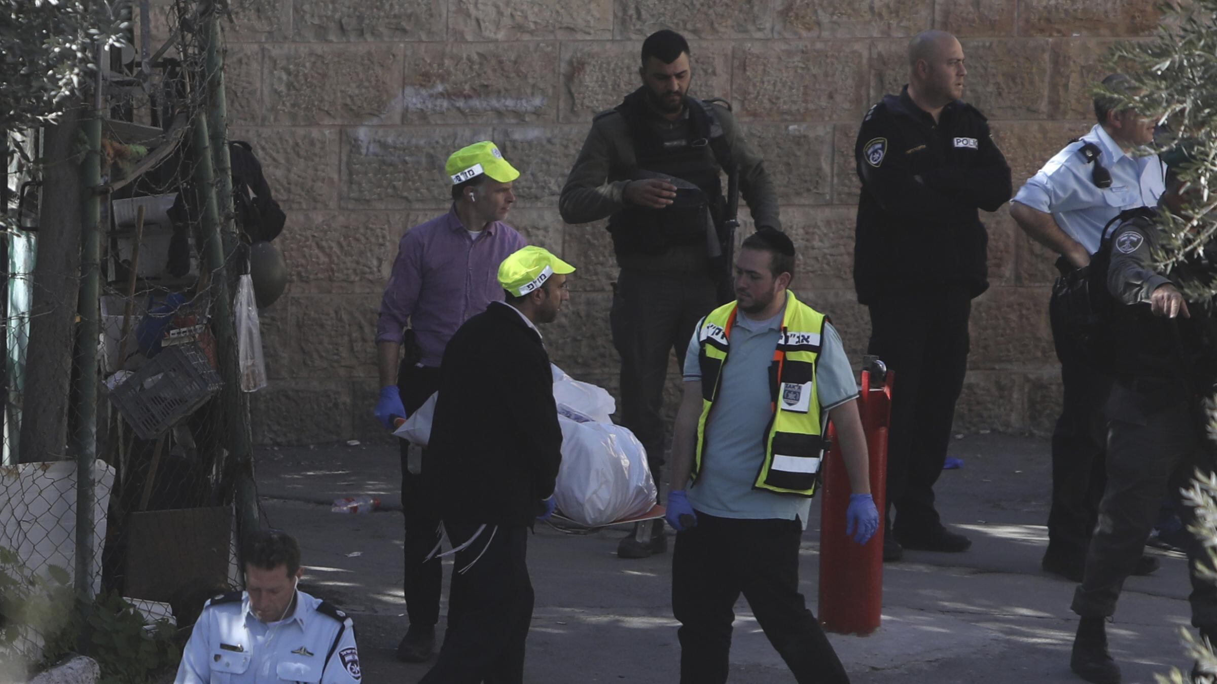Israele, tre attentati in un solo giorno "contro il piano di pace di Washington"