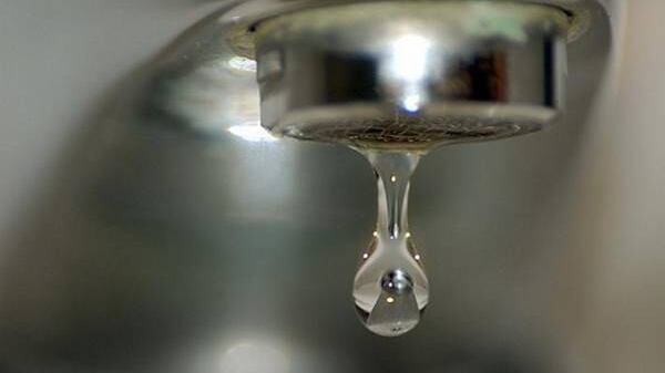 La beffa a Torino: meno consumi, ma la bolletta dell'acqua aumenta