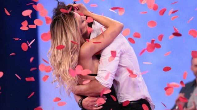 Uomini e Donne, Roberta commenta la scelta di Luca Onestini: "Giulia, non hai perso niente"