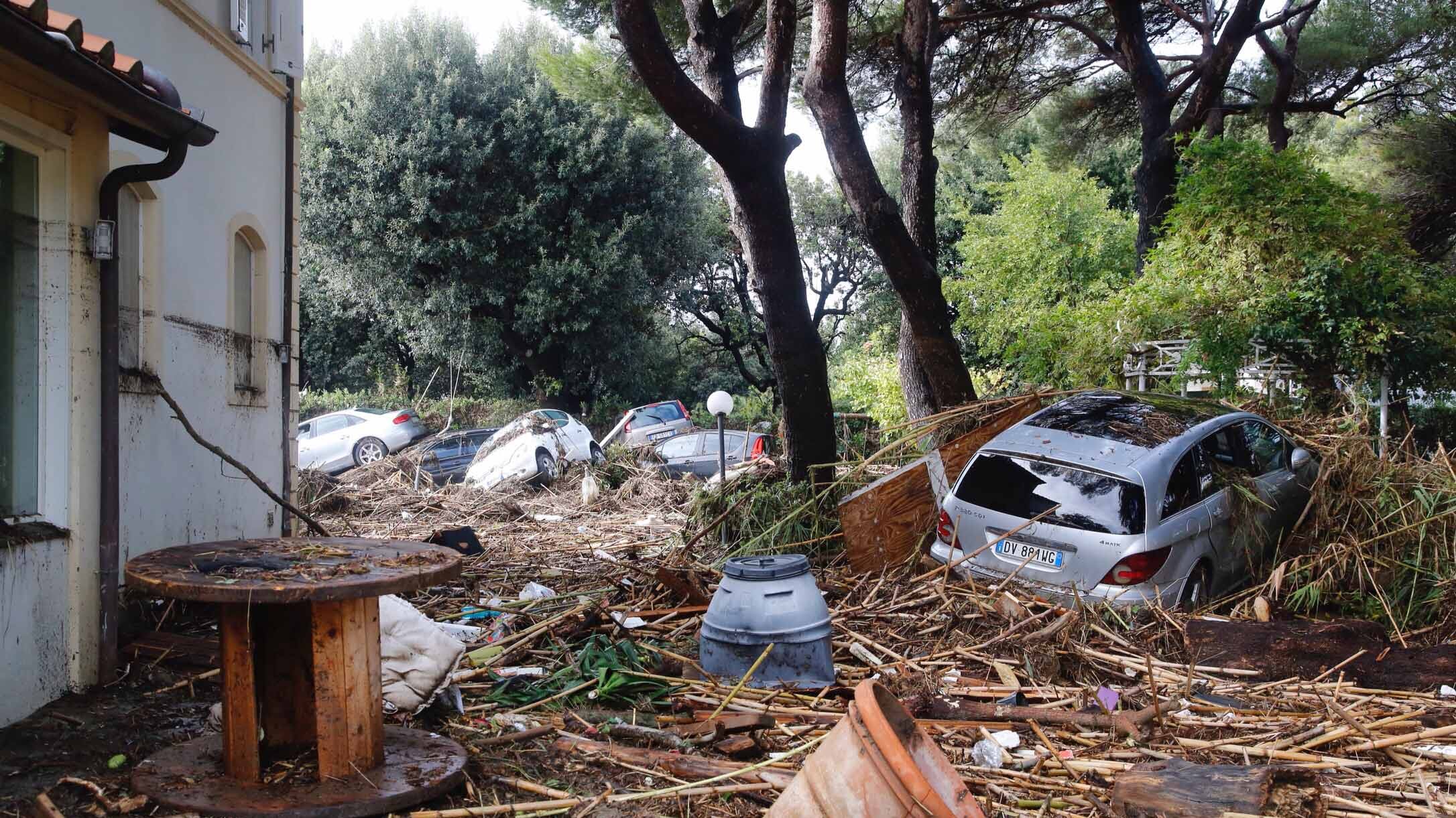 Il vescovo ne è convinto: "A Livorno due guarigioni miracolose"