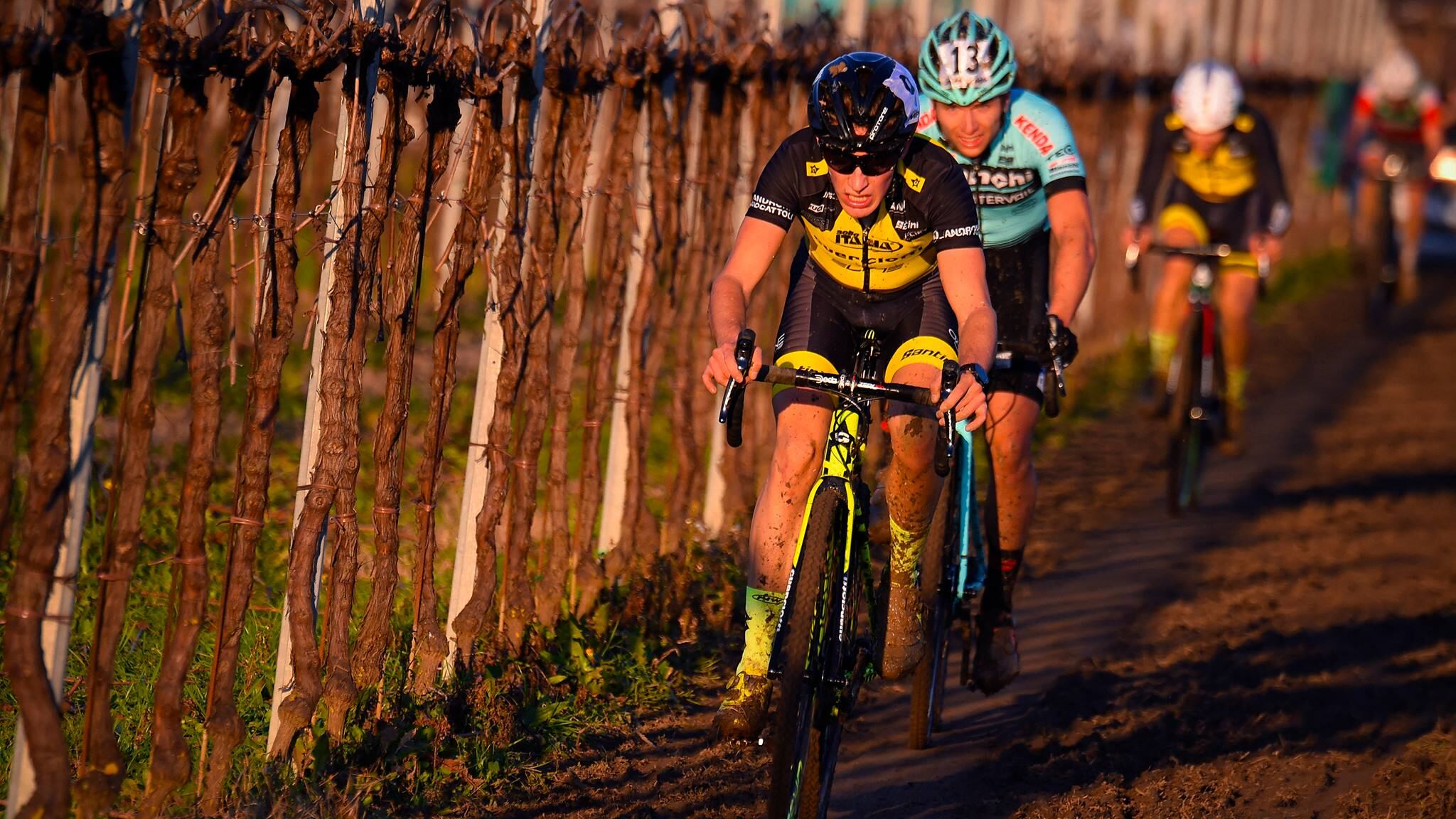 Ciclocross, fatica antica, sulle rive dell'Idroscalo si pedala per il Tricolore