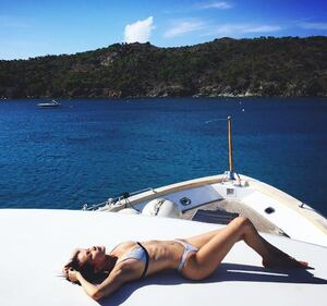 Bella Hadid nuda per GQ 14