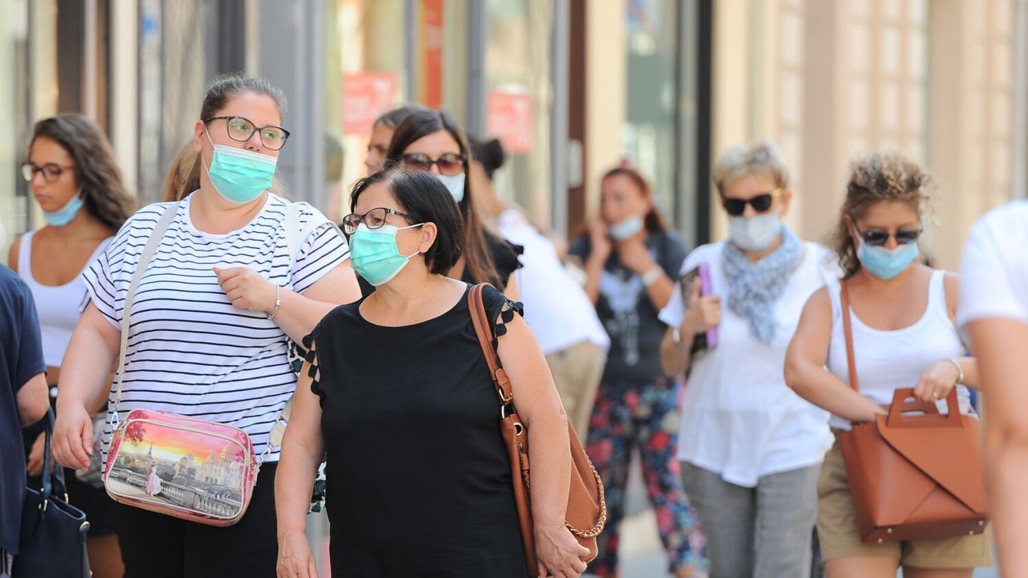 Ora sul tavolo di Conte tornano le "zone rosse"