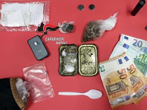 Spaccio di droga, una famiglia ai domiciliari