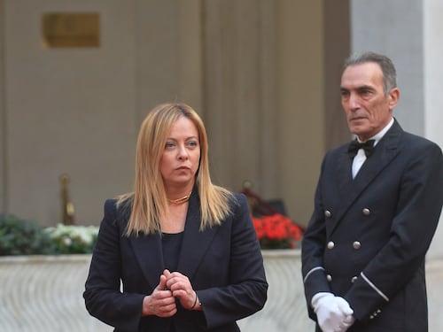 “Niente patti con i violenti”. Chiusura del governo su Cospito