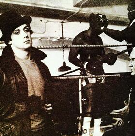 Sylvester Stallone nelle foto di scena di Rocky 16