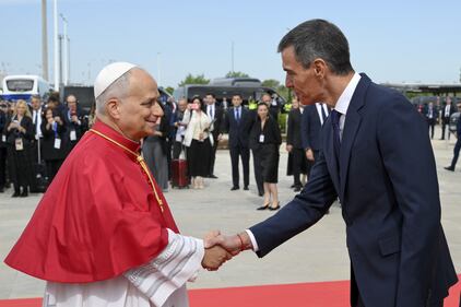 Il Papa in Spagna accolto dai reali Felipe e Letizia - FOTO 5