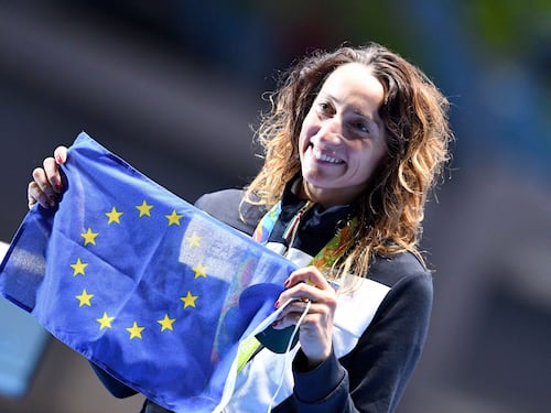 Elisa Di Francisca: "Sventolare la bandiera dell'Ue? È la mia reazione agli attentati"