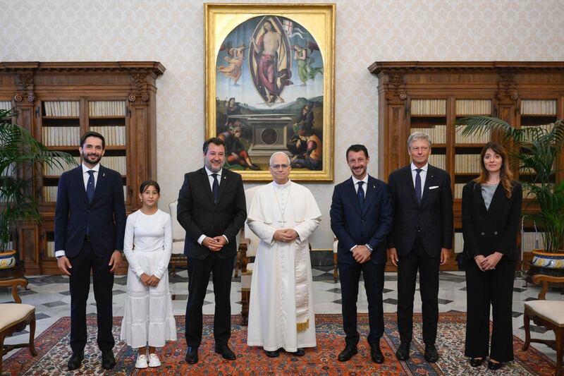 Matteo Salvini e la figlia Mirta in udienza da Papa Leone XIV 12