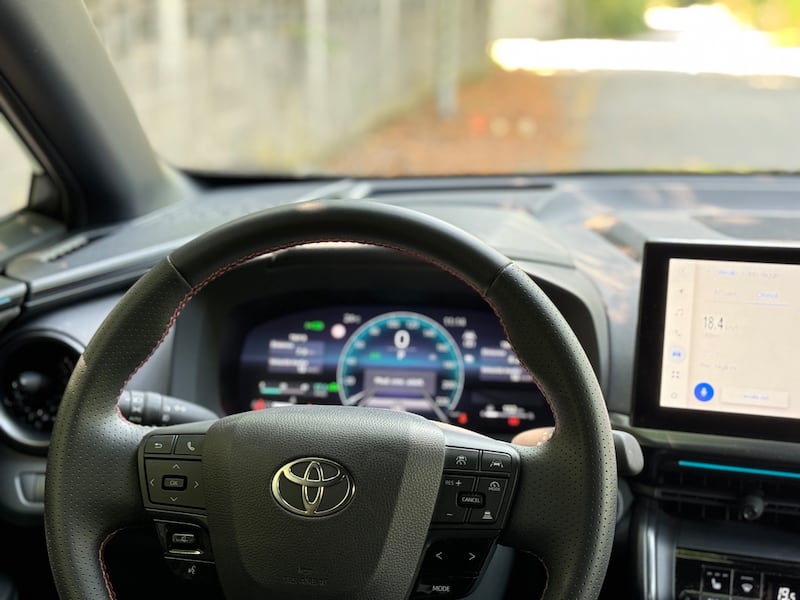 Toyota C-HR 2024: guarda la gallery del nuovo crossover full-hybrid 10