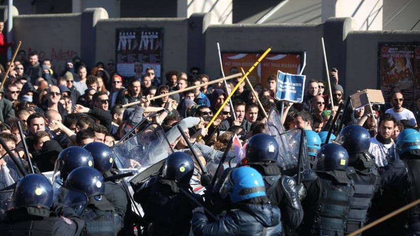 Il sindaco Merola assolve gli antagonisti: "Bologna è stata una città civile"