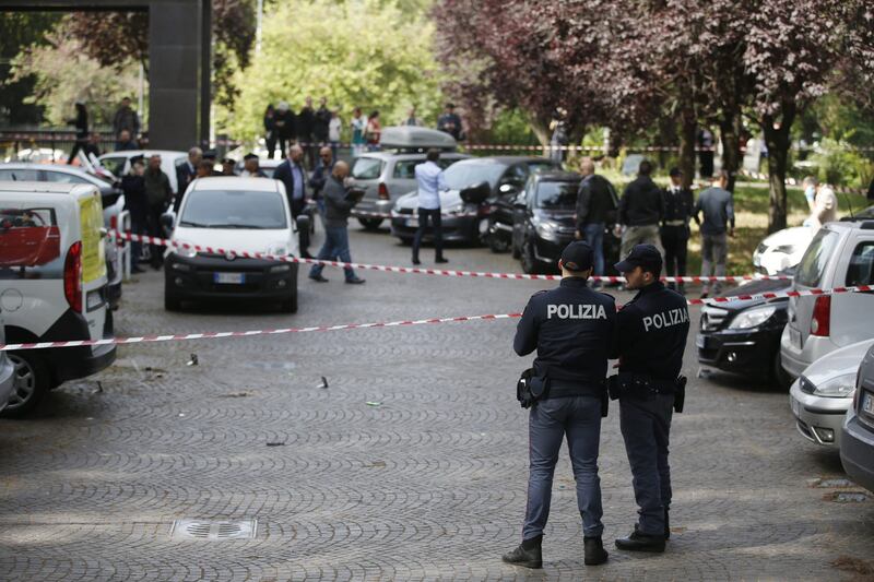 Roma, esplosione in strada: ordigno rudimentale nel parcheggio delle Poste 13