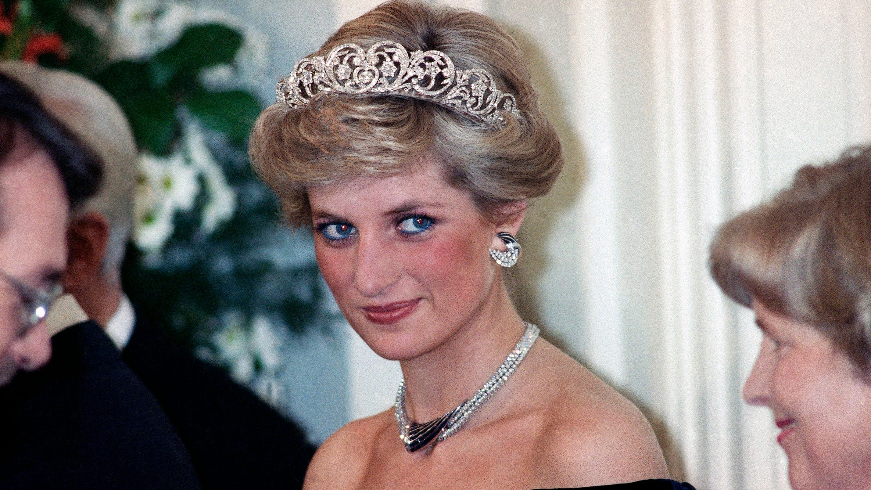 L’ultimo affronto a Lady Diana: l'amante mette all’asta le sue lettere