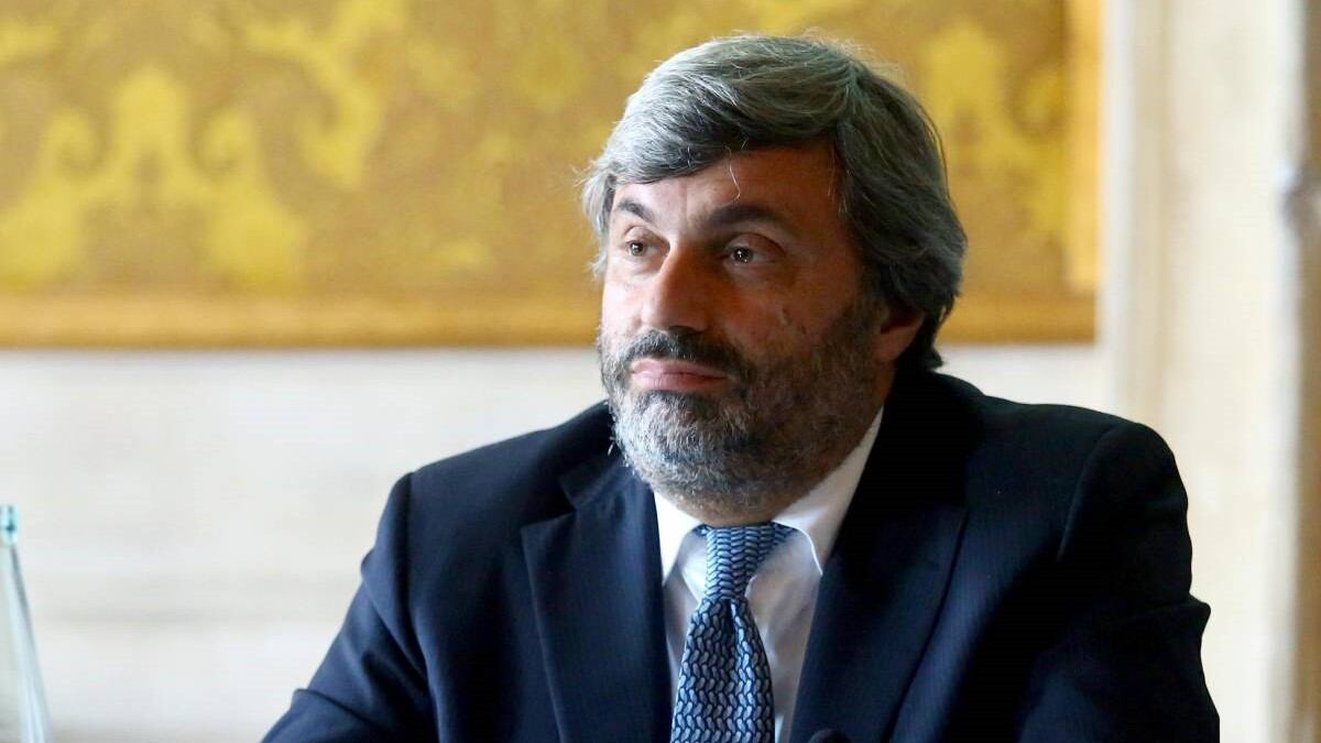 "In ginocchio o ti sparo". Ma non c'è illecito: verso l'archiviazione per Ruberti