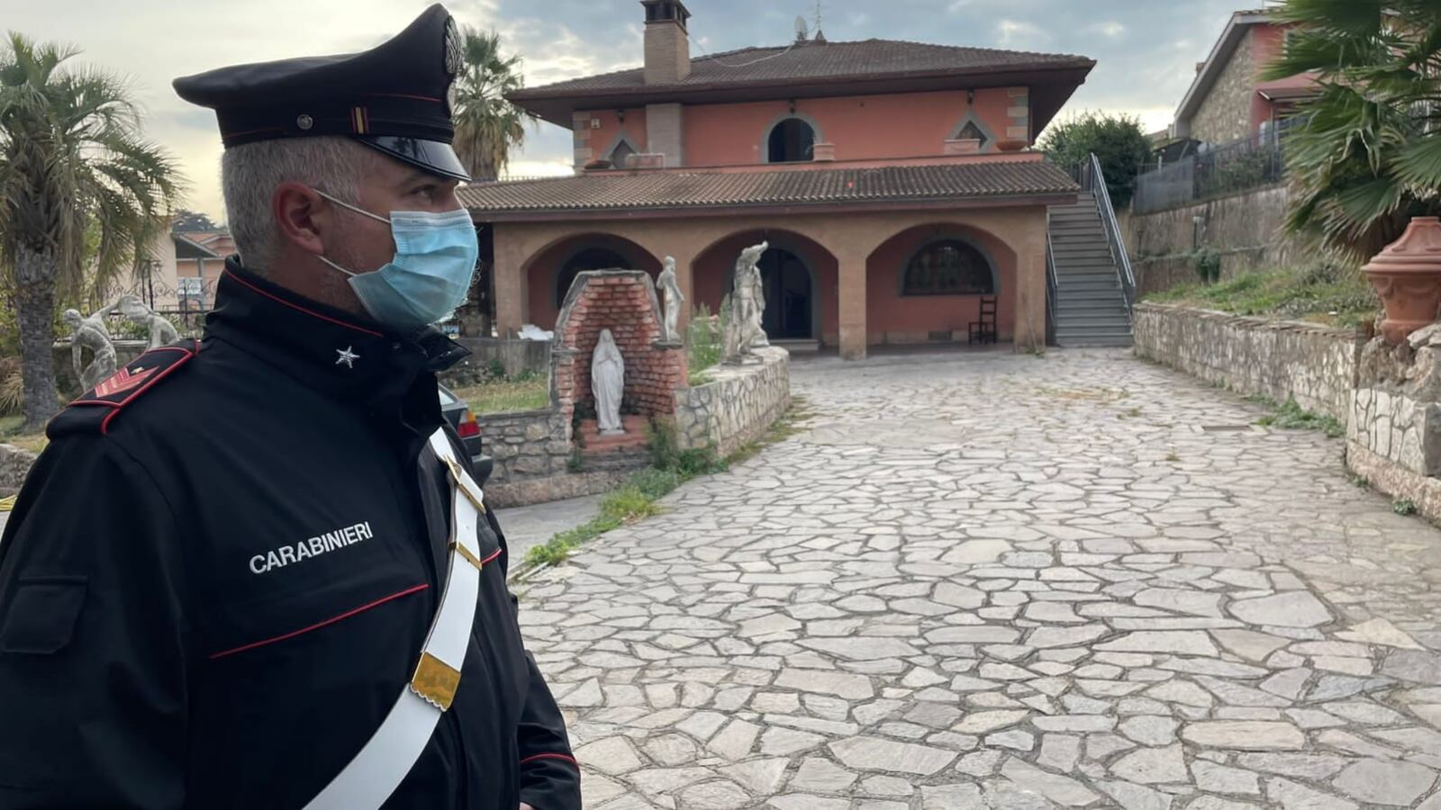 Casamonica, sgomberate tre villette. Andranno ai carabinieri