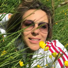 Liz Hurley esplosiva in bikini  14