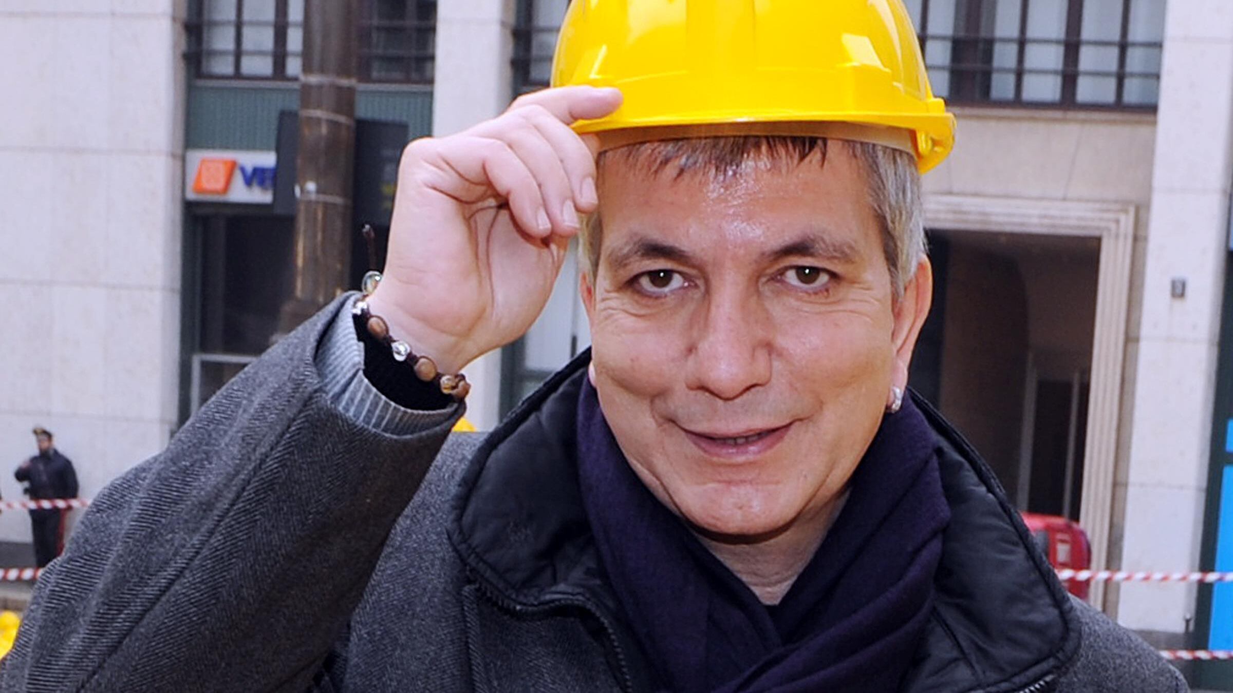 "Morto il centrosinistra". Vendola sbatte la porta e i sondaggi precipitano