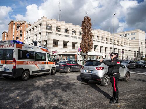 La lite, gli spari e il sangue: strage alla riunione di condominio a Roma