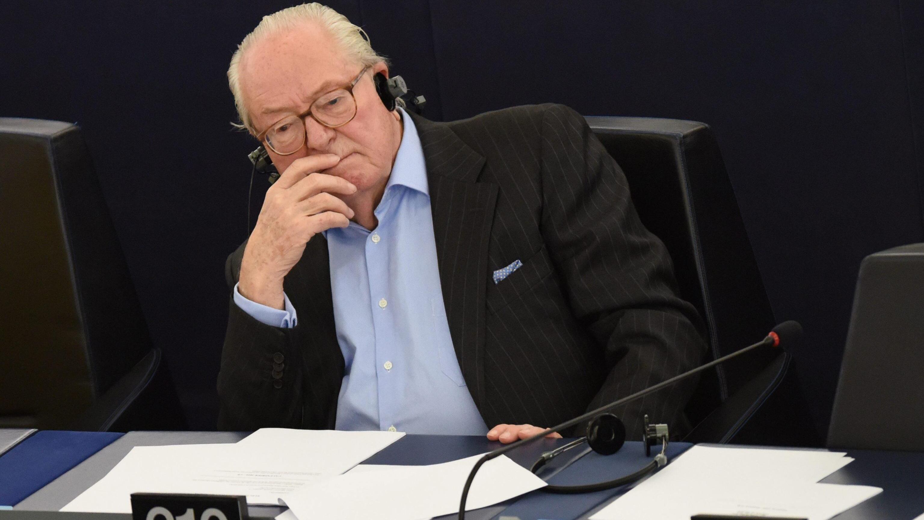 Francia, è morto il fondatore del Front National Jean-Marie Le Pen