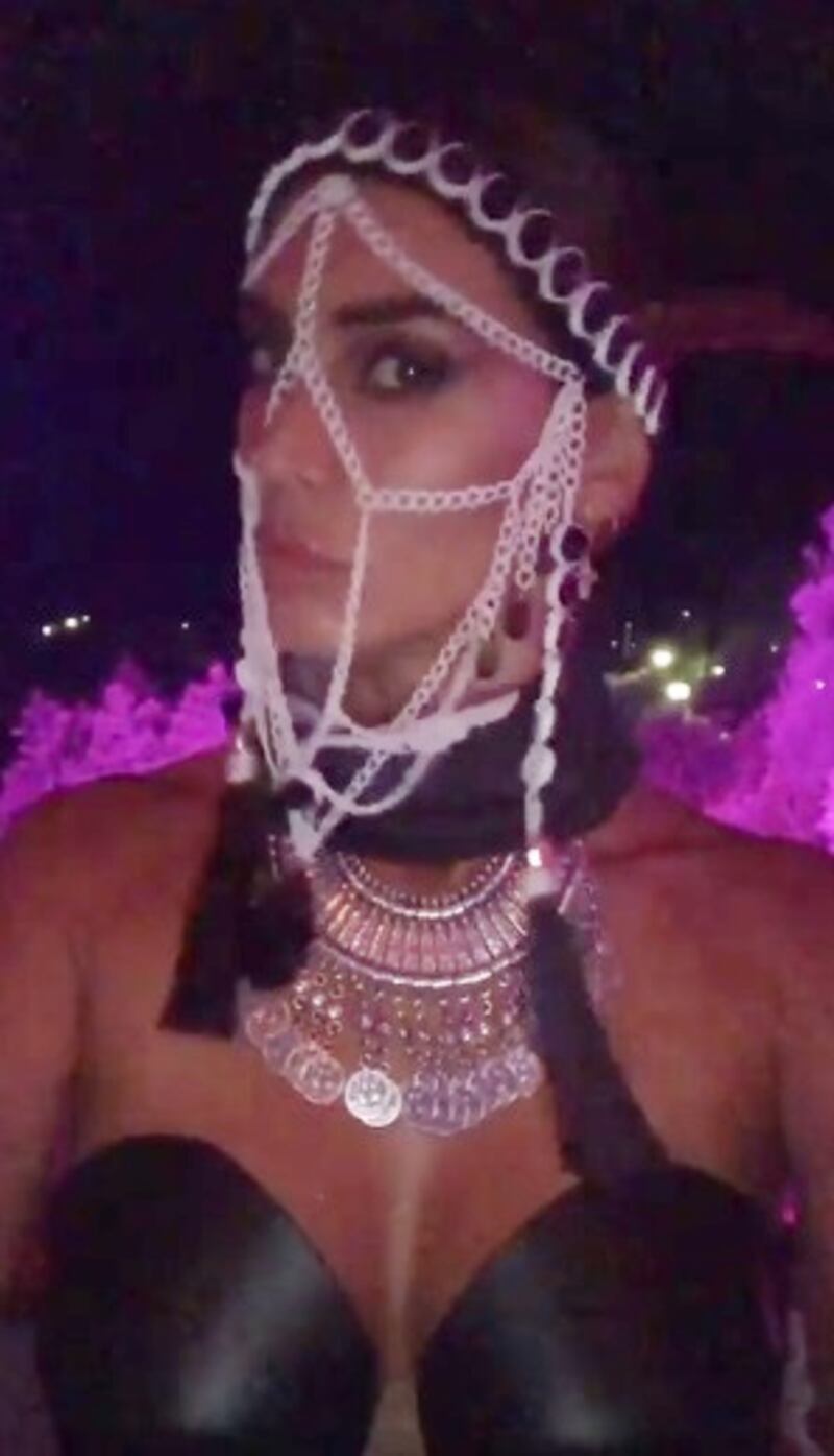 Melissa Satta versione festish, le foto social del suo look bollente 6