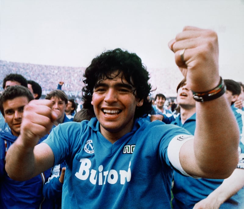 Un’inutile operazione alla testa causò la morte di Maradona