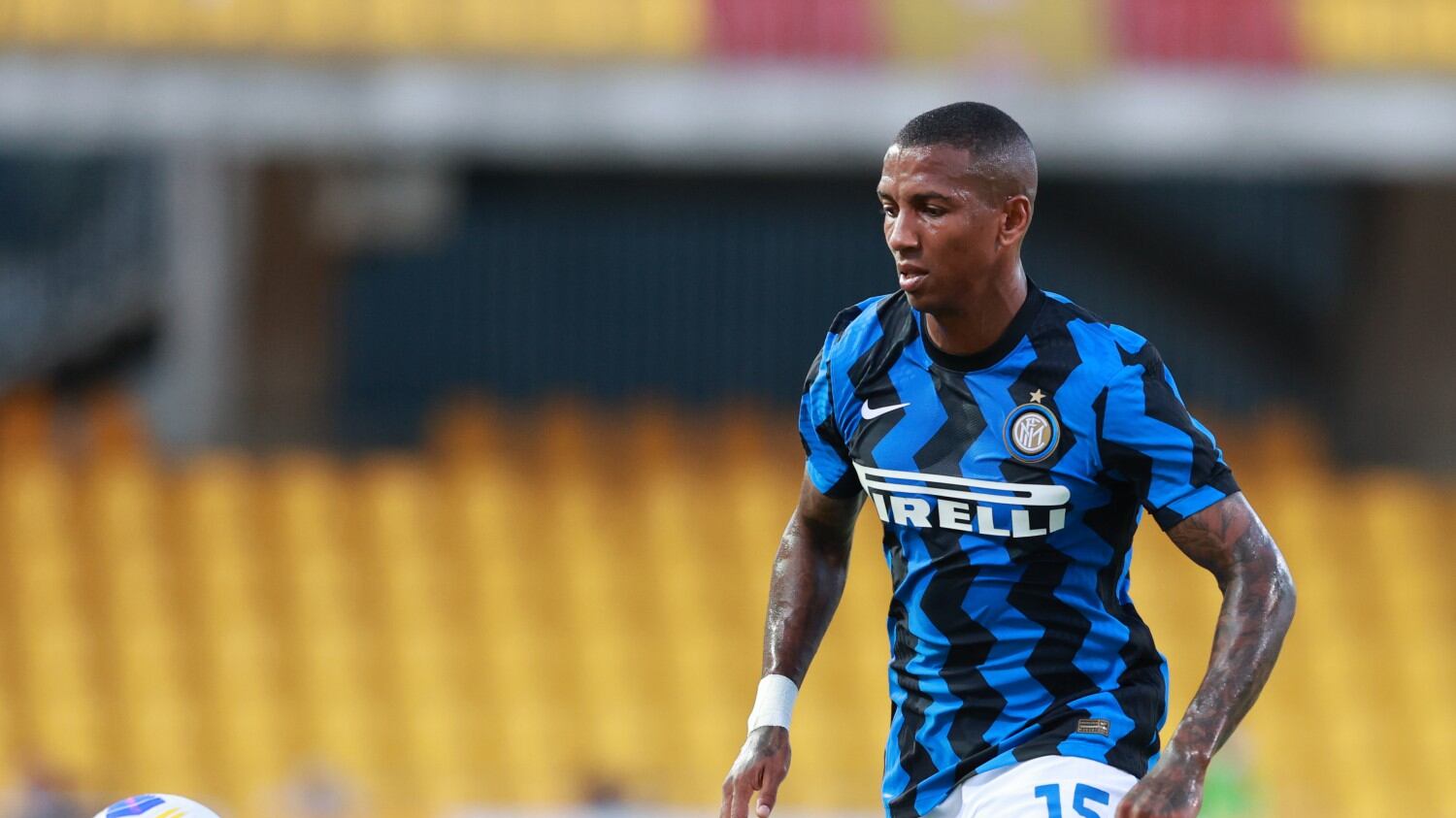 Anche Young positivo, fuori dal Covid-derby. E la serie A teme il ritorno dei Nazionali