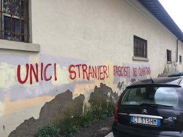 Imbrattata la sede di Casaggì a Firenze 4