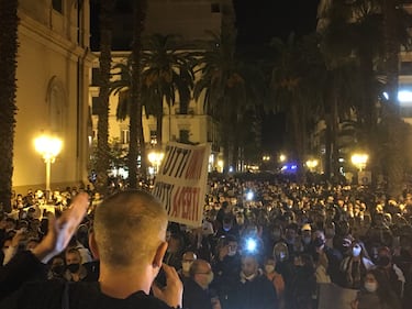 Taranto, la manifestazione anti-lockdown 4