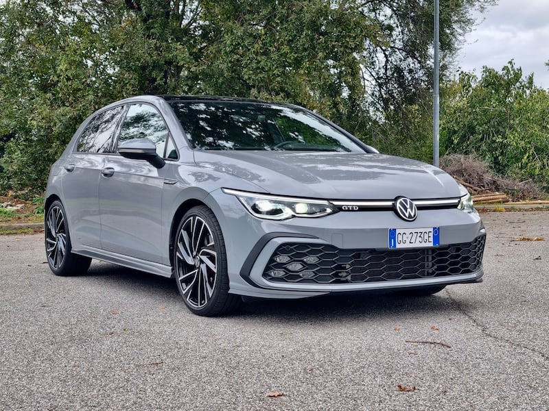 Volkswagen Golf GTD: guarda la gallery della compatta sportiva diesel 5