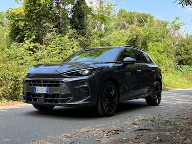 Cupra Terramar: guarda la gallery dell'ibrido da 272 CV 4