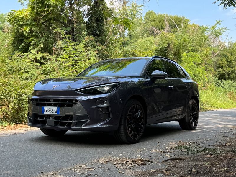Cupra Terramar: guarda la gallery dell'ibrido da 272 CV 4