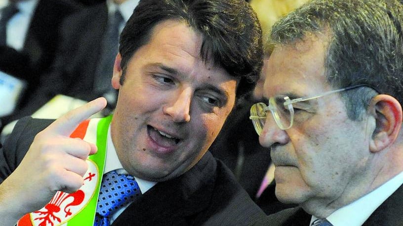 La farsa dell'esilio di Prodi Anche lui in coda ai gazebo
