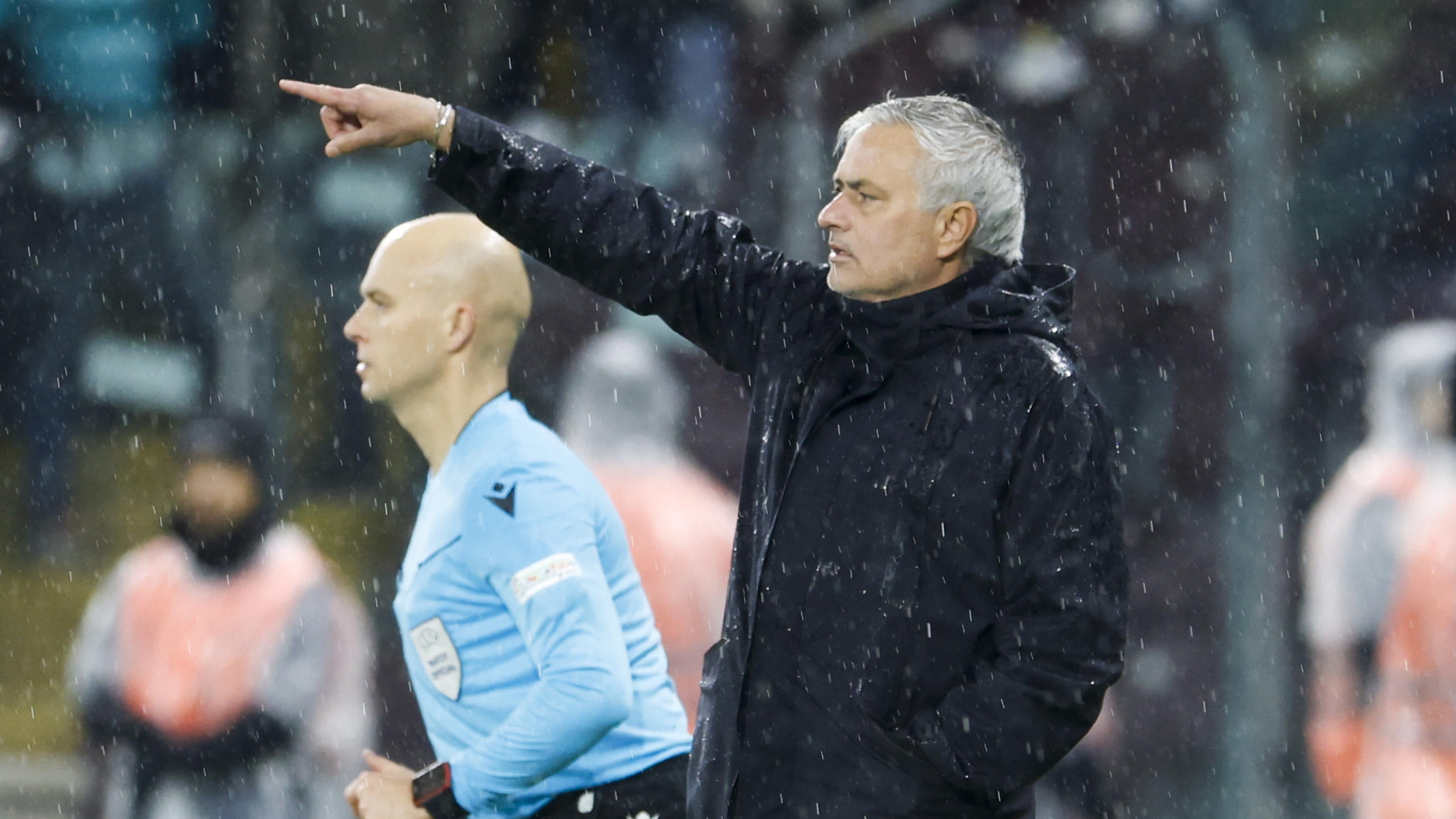 "Mi preoccupa l'arbitro". E la Figc apre un'indagine su Mourinho