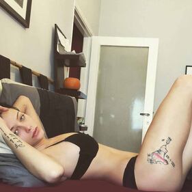 Le Donatella, sexy e talentuose 22