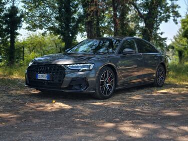 Audi A8 60 TFSI e, guarda la gallery  1