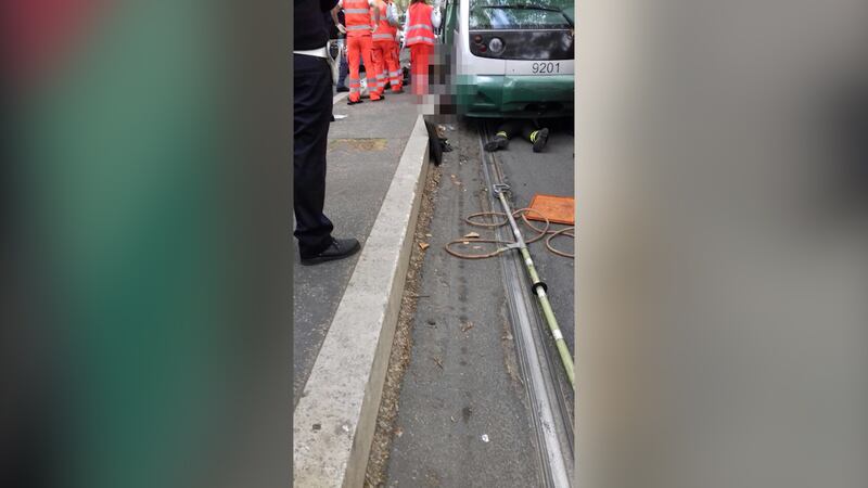 Roma, donna investita da un tram ai Parioli: estratta viva dai vigili del fuoco 2
