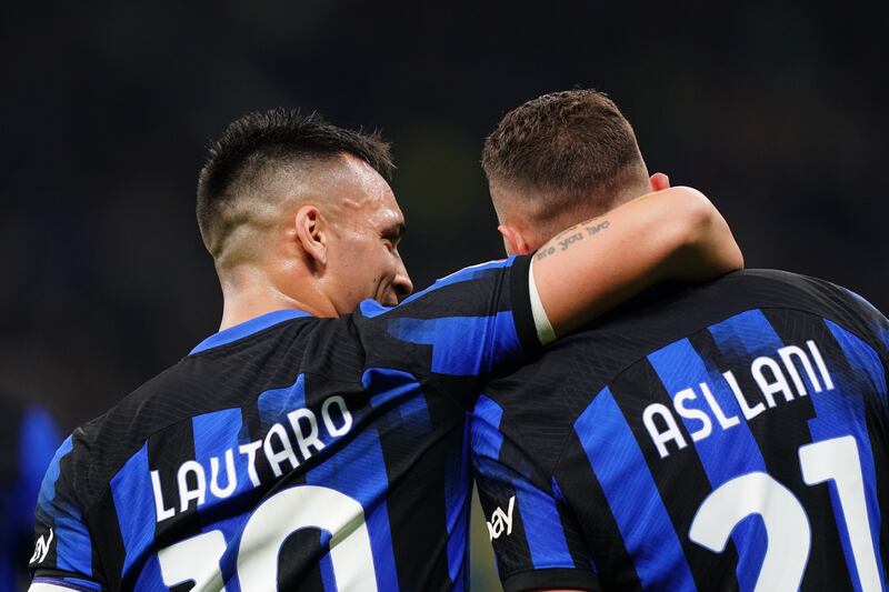 Lautaro Martinez Asllani Inter Genoa