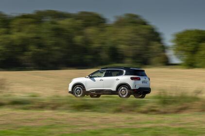 Citroen C5 Aircross Hybrid 136: guarda tutte le foto 2