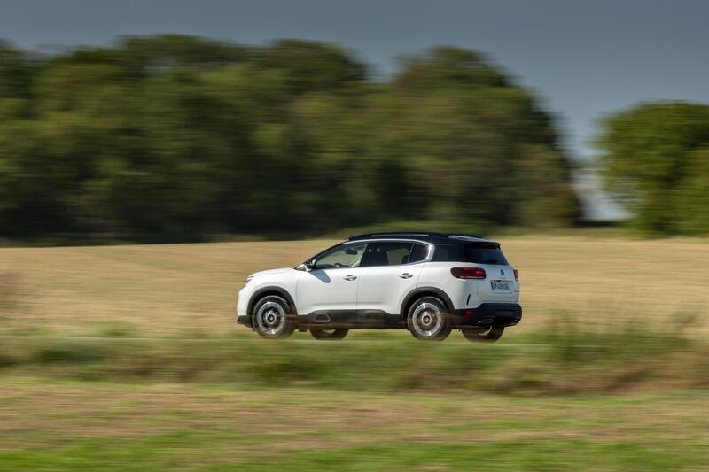 Citroen C5 Aircross Hybrid 136: guarda tutte le foto 2