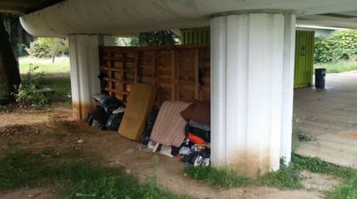 Ecco la Roma sinistra: viaggio lungo il Tevere tra drogati e clochard 6