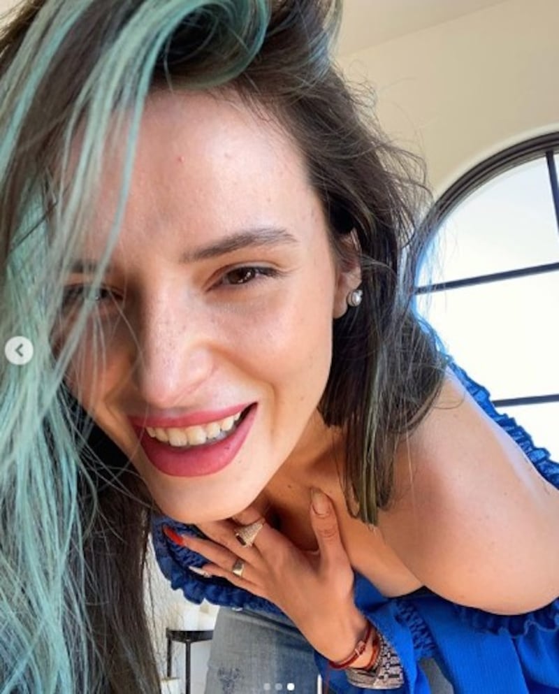 Bella Thorne, le foto più sexy 4