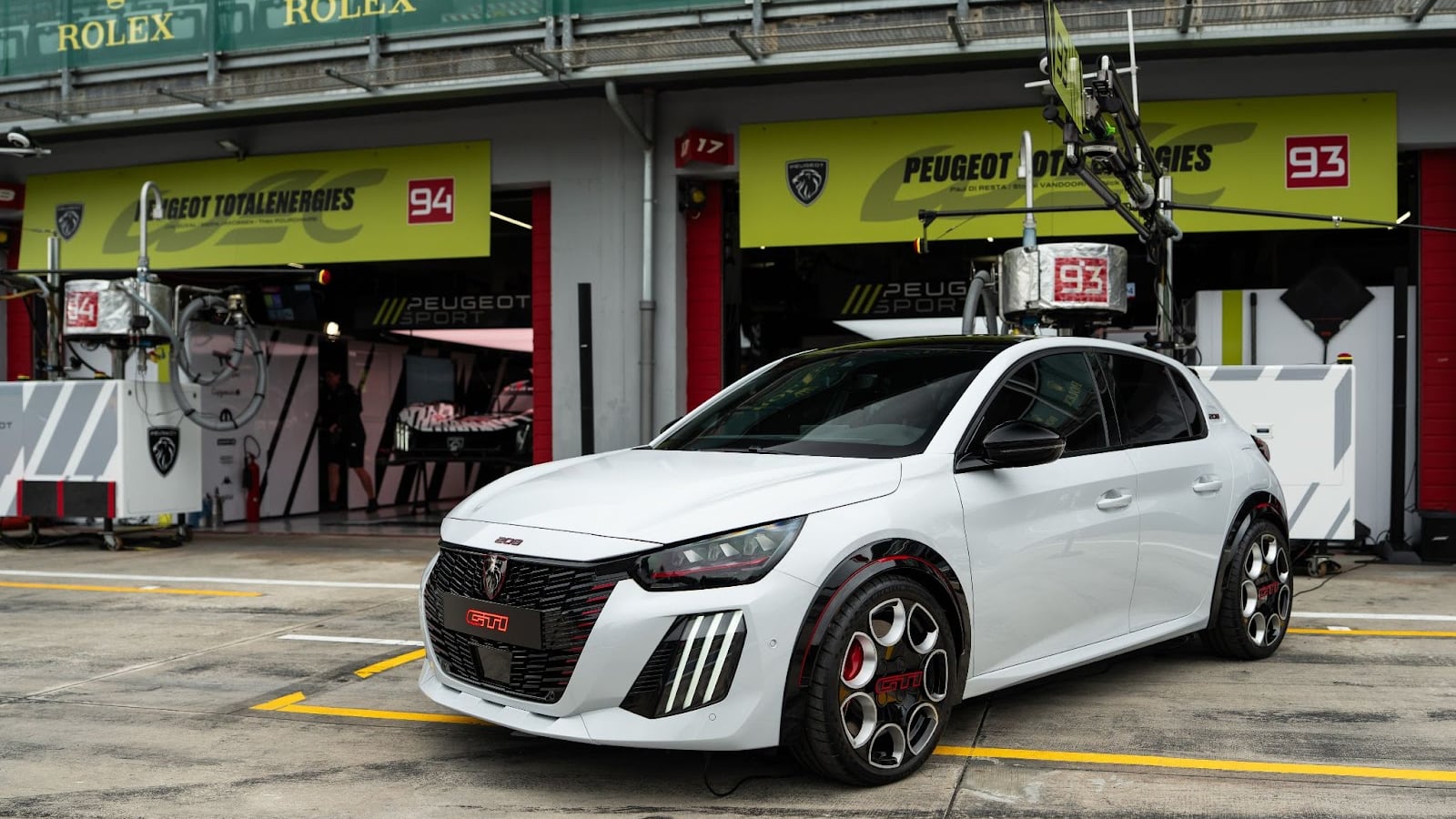 Peugeot 208 GTi, tre lettere e un’immensa eredità sportiva: la novità elettrica