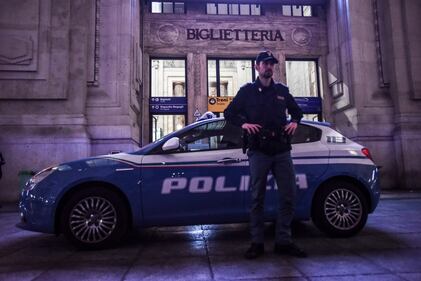 I soccorsi dopo l'aggressione in Centrale 3